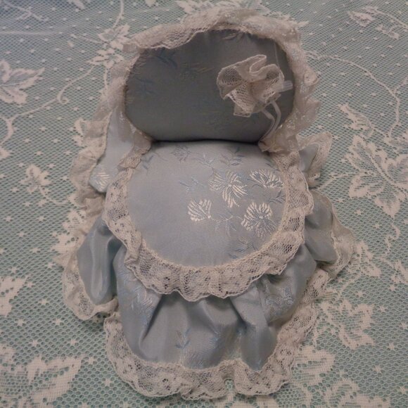 VINTAGE GLASS BUTTERFUL DISH & BLUE SATIN PIN CUSHIN - Picture 12 of 16